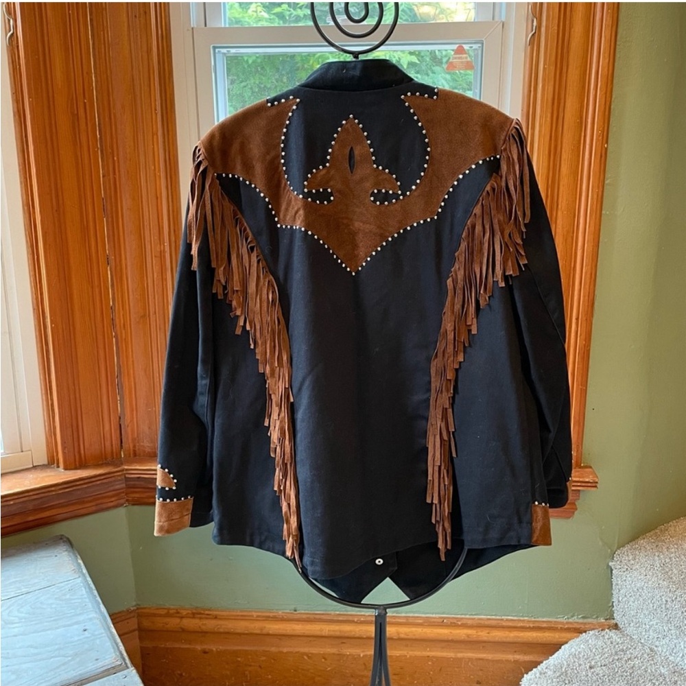 Vintage Roaman’s Western Fringe Jacket
Channel your inner Cowgirl! - Picture 2 of 8
